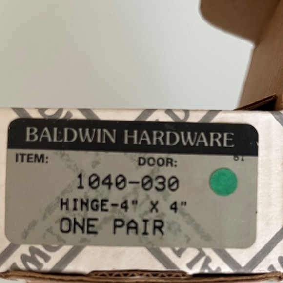 BALDWIN HARDWARE Square Corner Door Hinges 4" x 4" Polished Brass 1040-030 Set - Picture 2 of 9